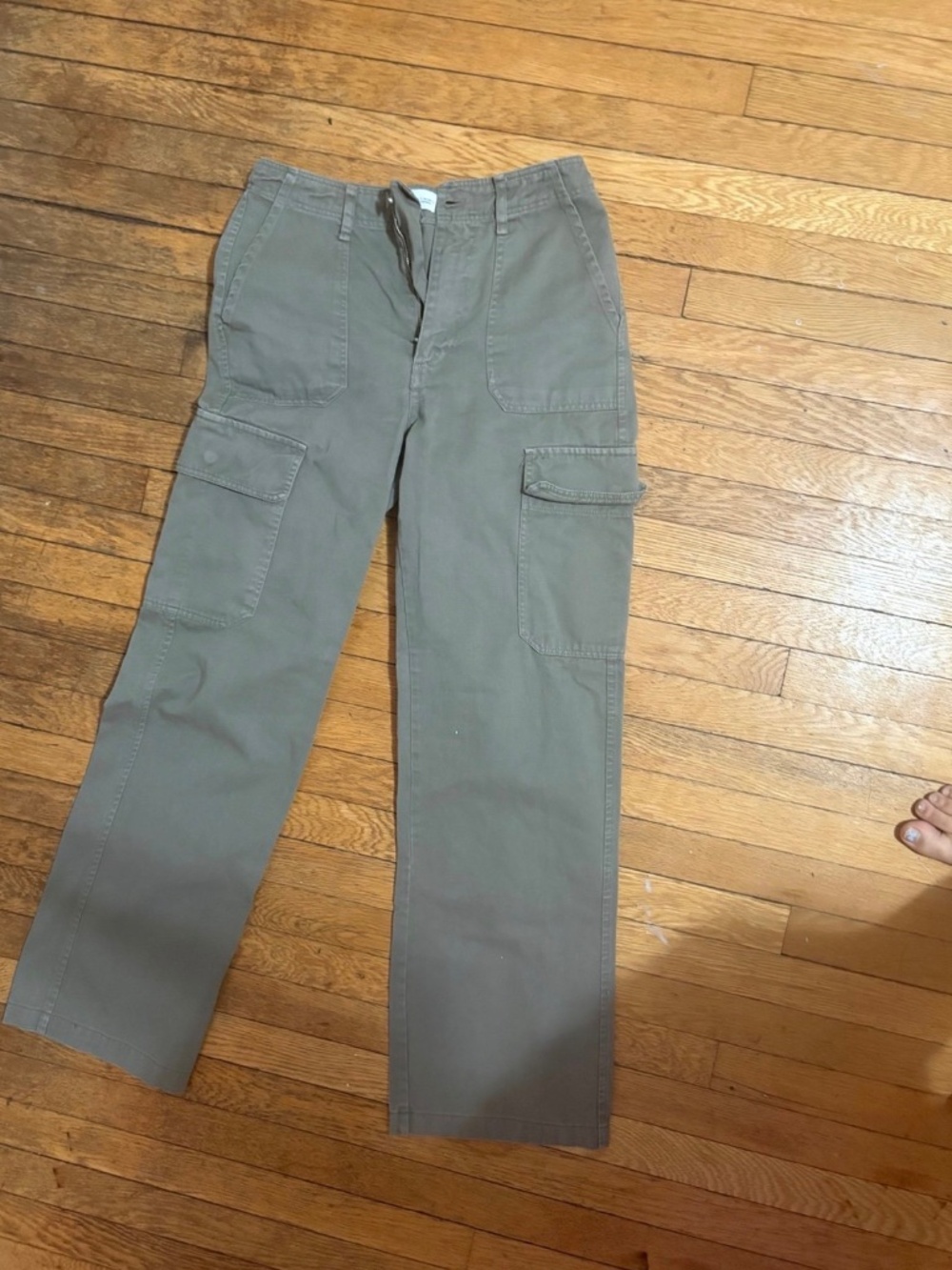 Zara cargos
